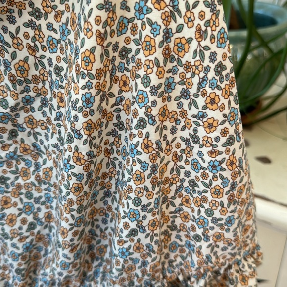 Pretty floral tank - US size 18-20 - Picture 2 of 8